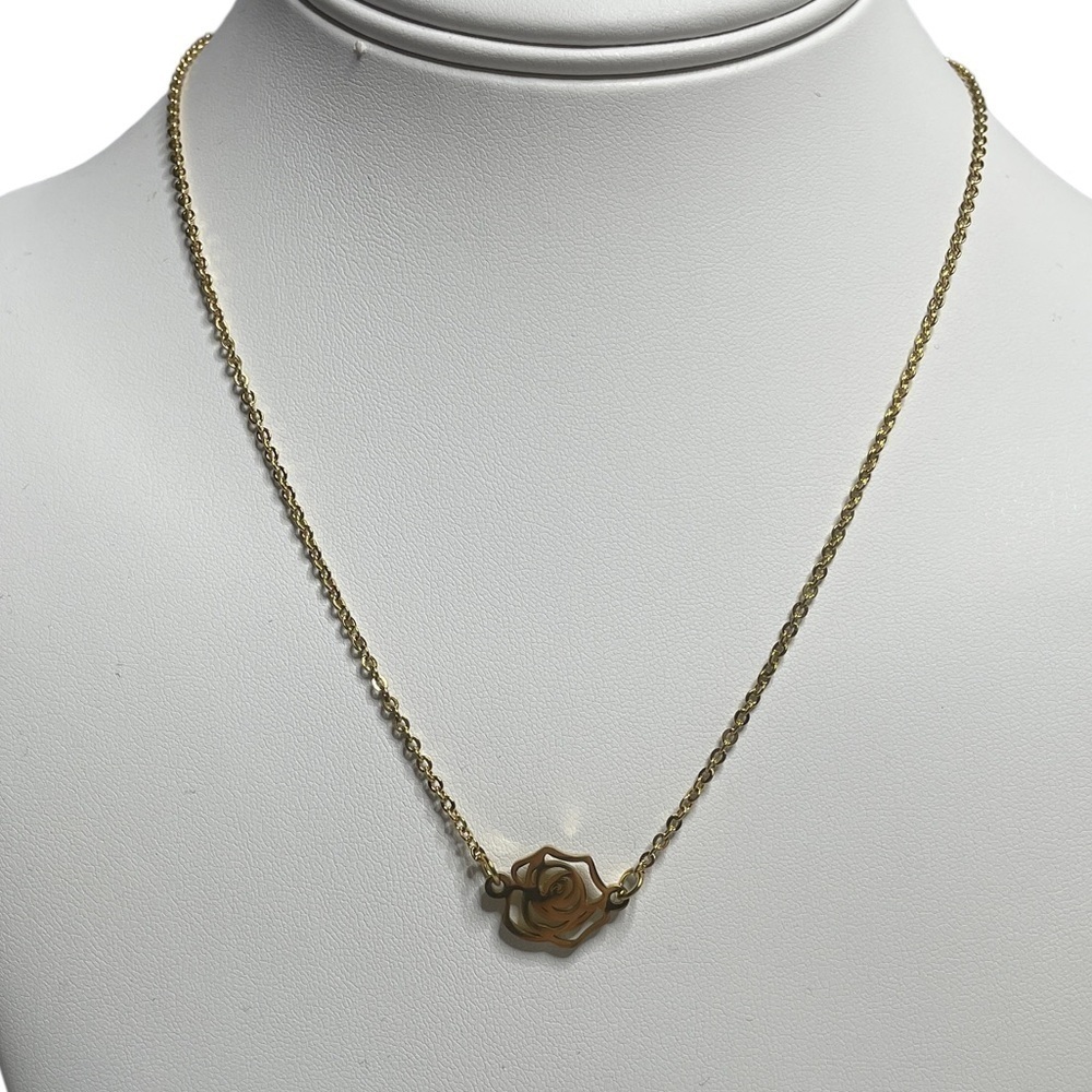Fashion necklace rose cutout necklace NWOT